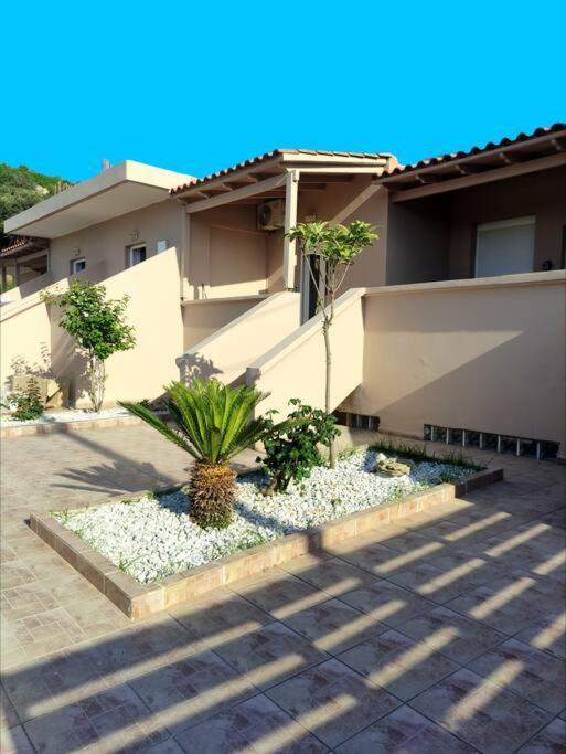 #4 Giorgos & Chara Apartments Nea Kydonia Buitenkant foto