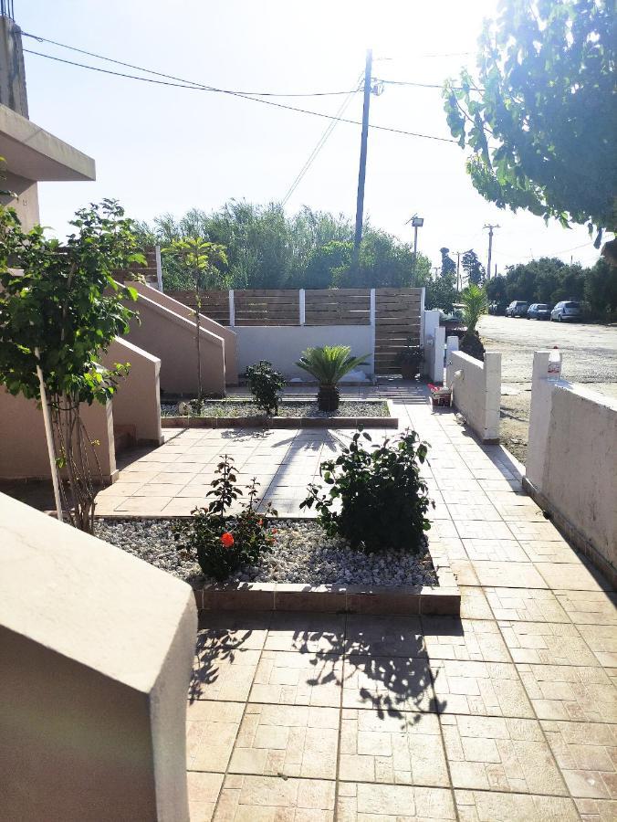 #4 Giorgos & Chara Apartments Nea Kydonia Buitenkant foto